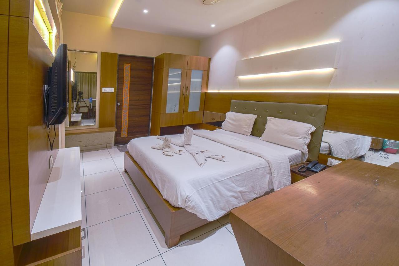 Hotel Ravikiran Kolhapur Eksteriør bilde
