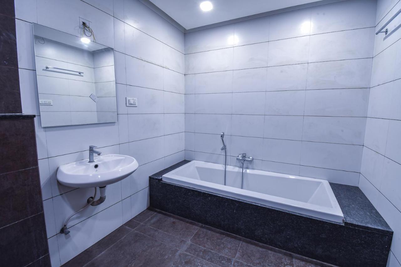 Hotel Ravikiran Kolhapur Eksteriør bilde